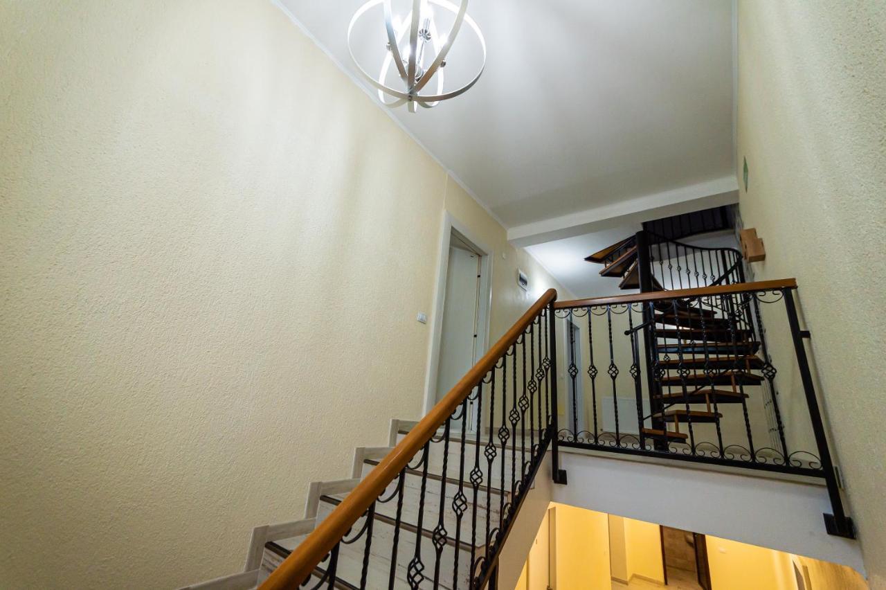 Willa Casa Avram Râmnicu Vâlcea Zewnętrze zdjęcie