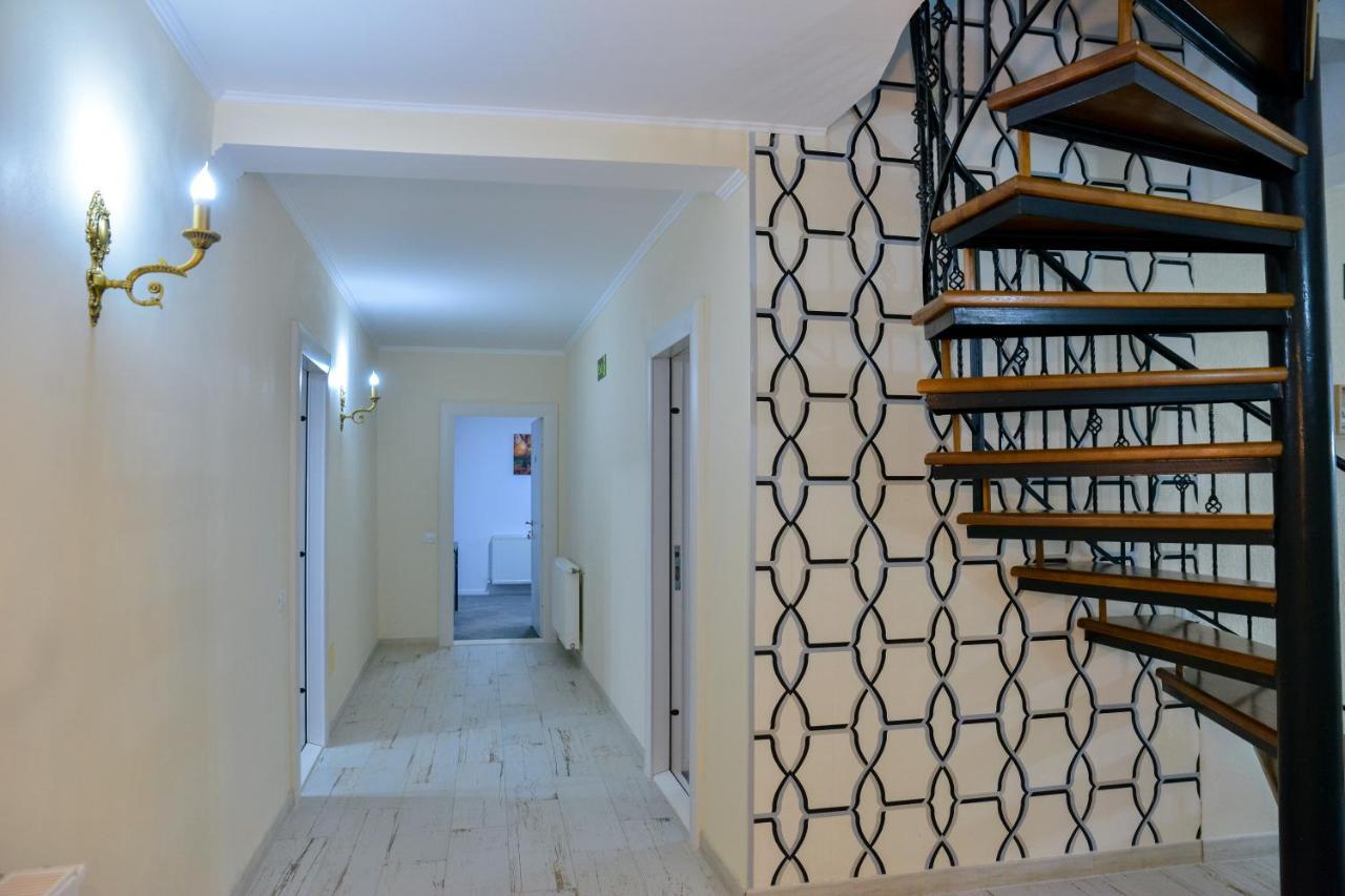 Willa Casa Avram Râmnicu Vâlcea Zewnętrze zdjęcie